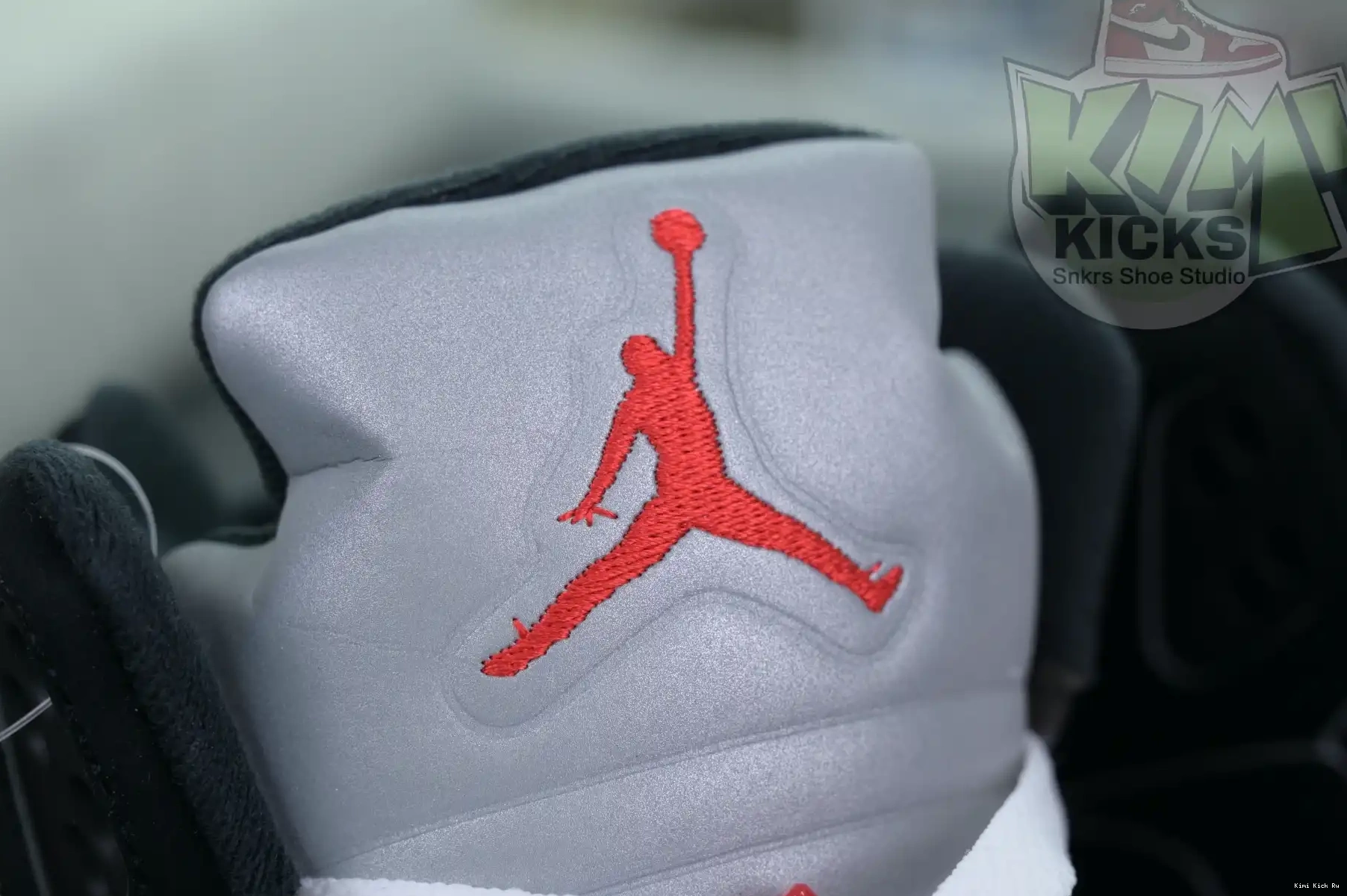 Jordan REIMAGINED” 5“BLACK Air Kimikick Jordan METALLIC 0524